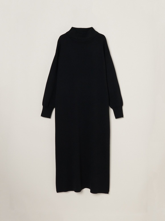 Wool outfit high neck dress