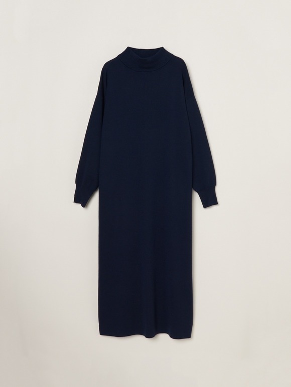 Wool outfit high neck dress