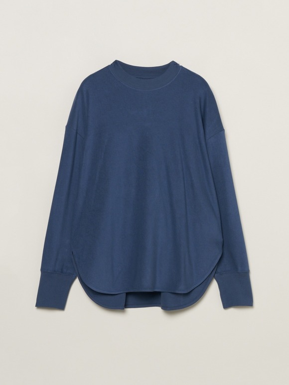 Compact pile loose pullover