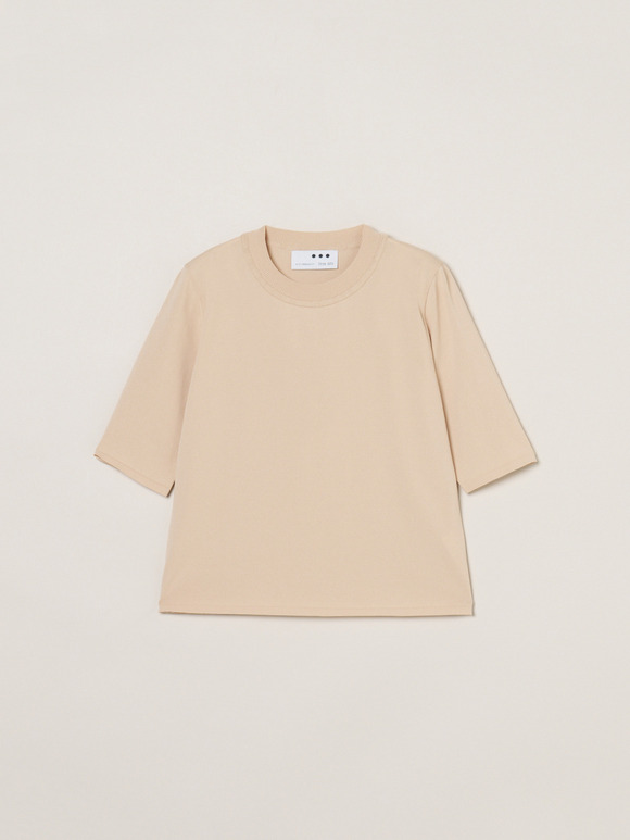 Chilly knit tops